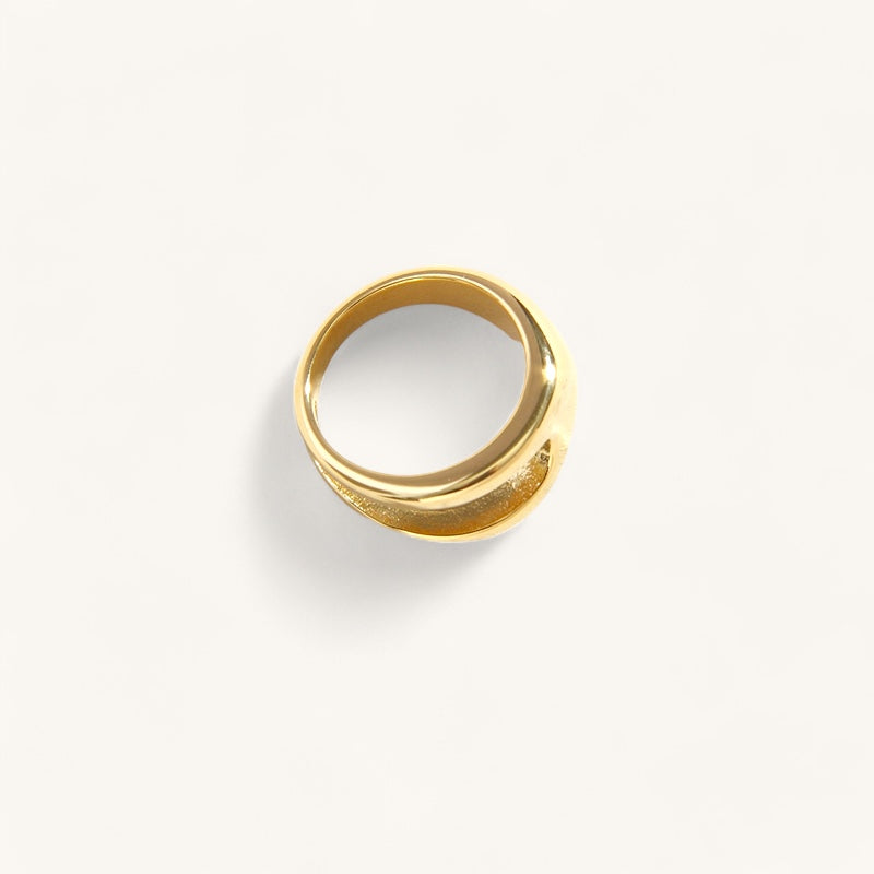 The lola ring