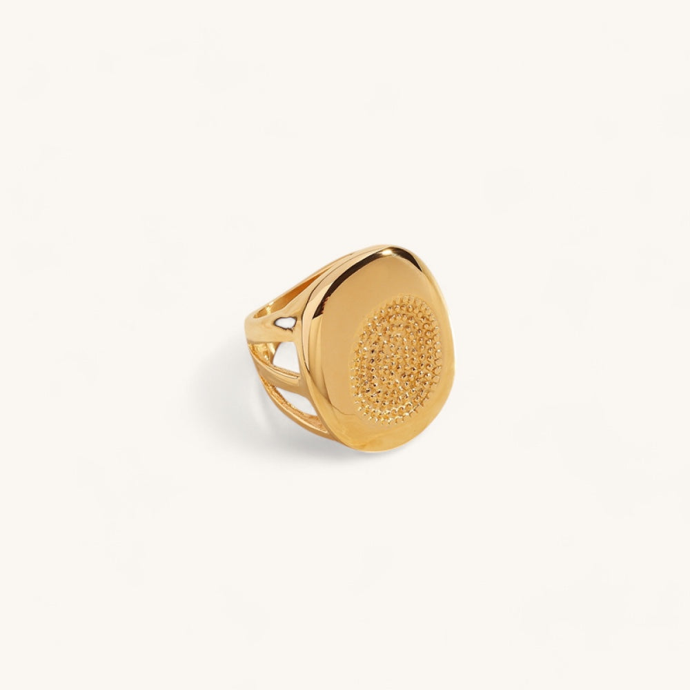 The arianna ring