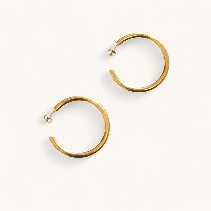 The chunky hoop earrings