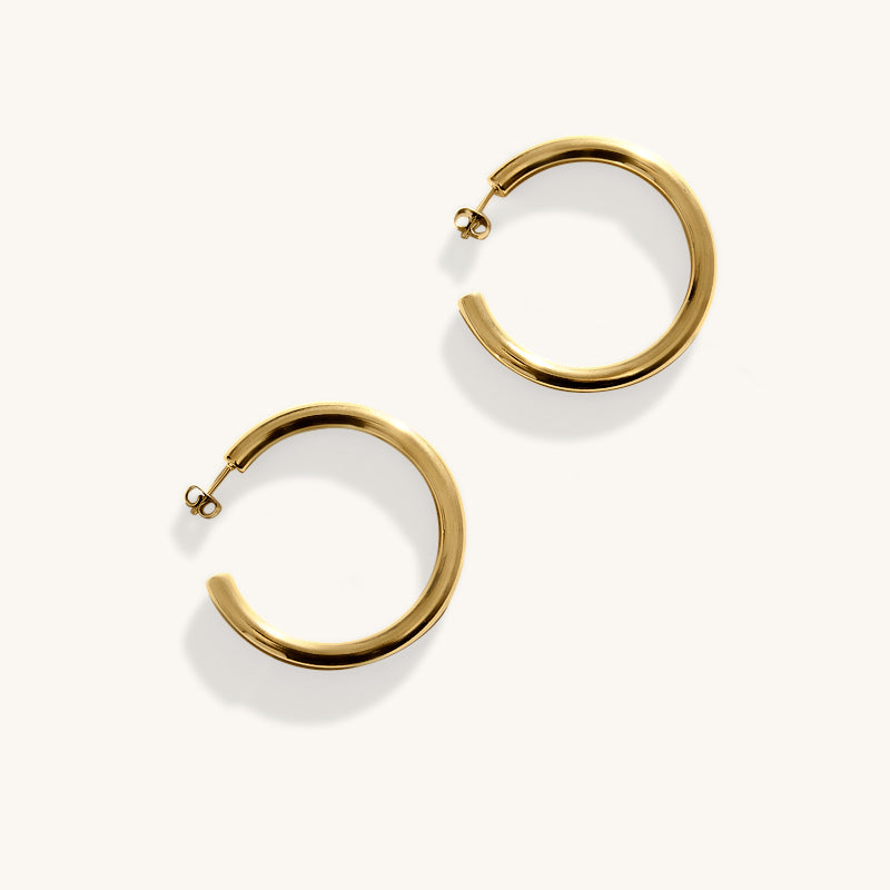 The chunky hoop earrings