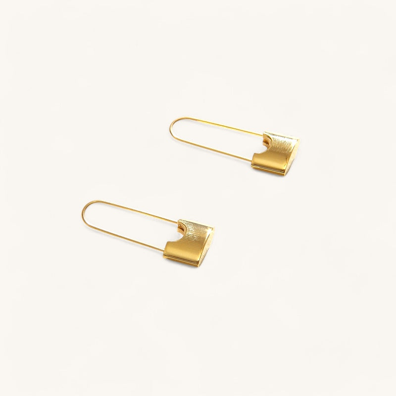 The lock it earrings