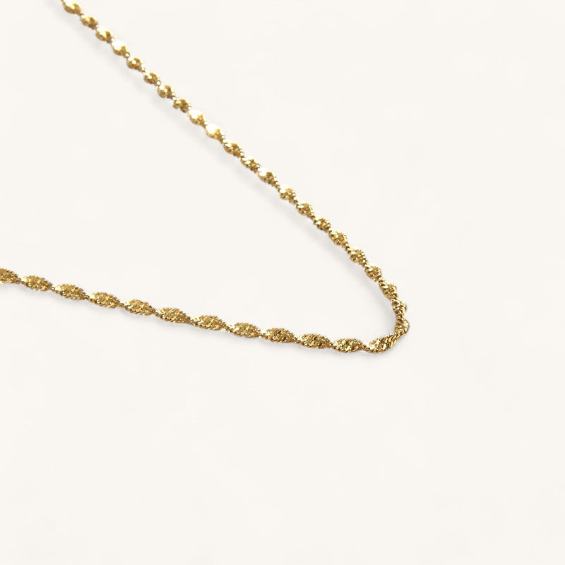 The twisted chain necklace