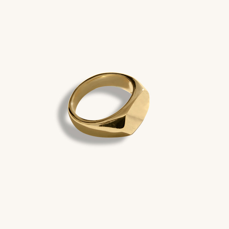 The hexagon signet ring