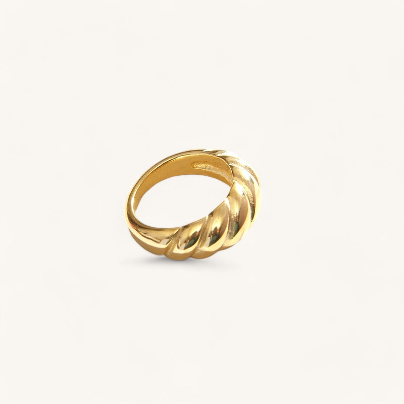 The croissant ring