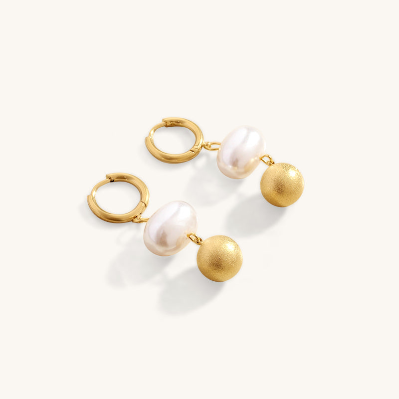 The pearl drop earrings