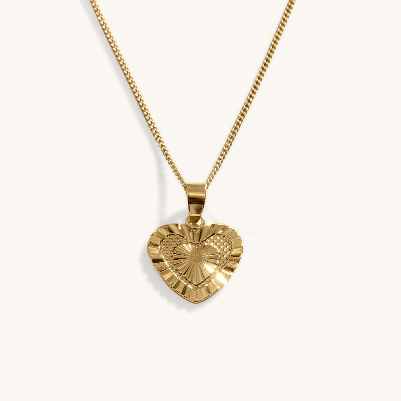 The heart pendant necklace
