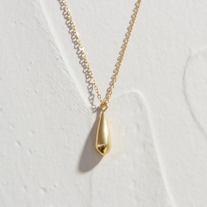 THE DROP NECKLACE